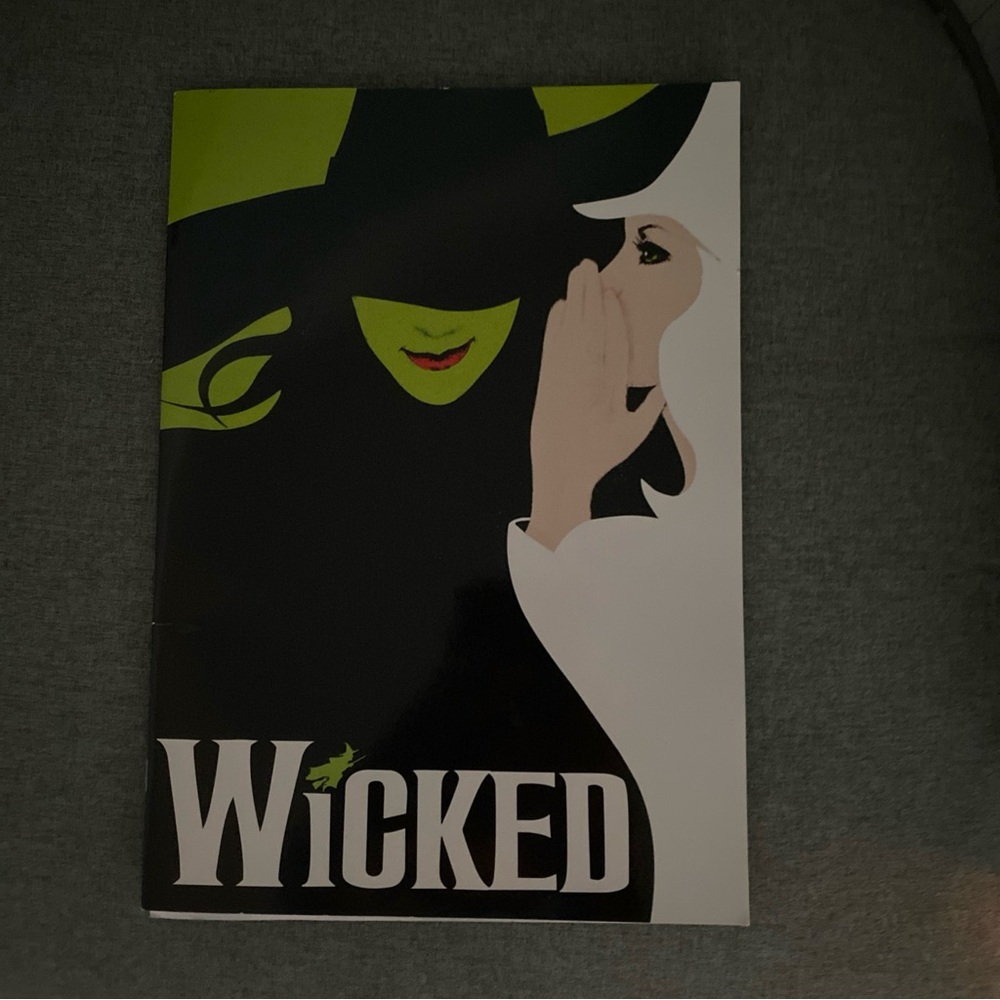 Wicked Broadway Souvenir Program 2006 With Cast Descriptions-Color Photos